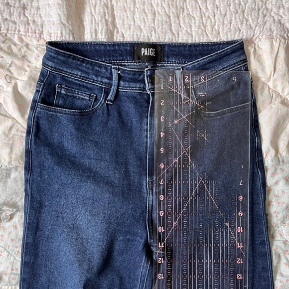 PAIGE High rise Cindy Jeans with hem slits,‎ size 26 - Picture 3 of 9